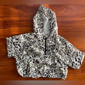 Forever 21 cropped Windbreaker jacket